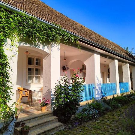 Bed and Breakfast Ethno&Coffee House Tulip Glozan Exteriér fotografie