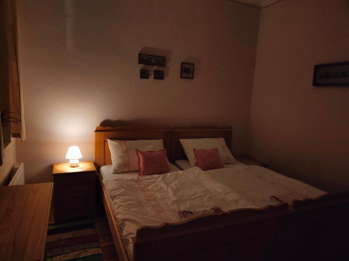Bed and Breakfast Ethno&Coffee House Tulip Glozan Exteriér fotografie